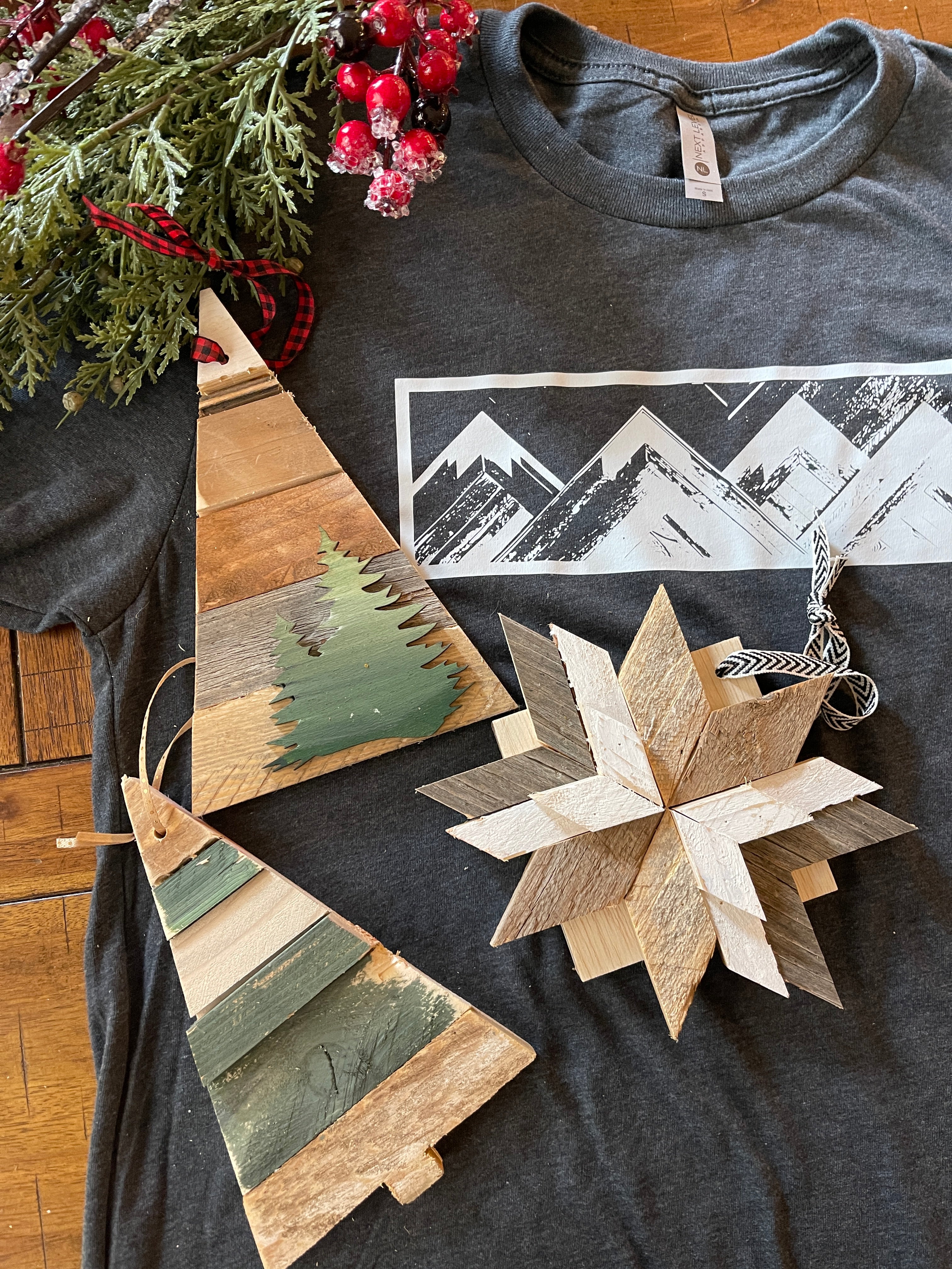 Mountains Be Festive Gift Set